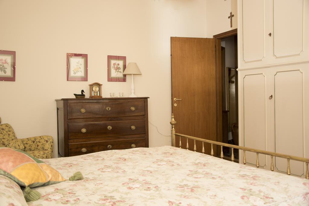 Casa Di Gina Apartment เวโรนา ภายนอก รูปภาพ